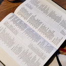 NKJV, Giant Print Center-Column Reference Bible, Verse Art Cover Collection, Leathersoft, Purple, Red Letter, Comfort Print: Holy Bible, New King James Version