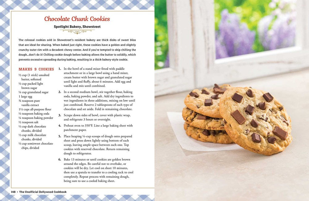 The Unofficial Dollywood Cookbook: From Frannie's Famous Fried Chicken Sandwiches to Grist Mill Cinnamon Bread, 100 Delicious Dollywood-Inspired Recipes!